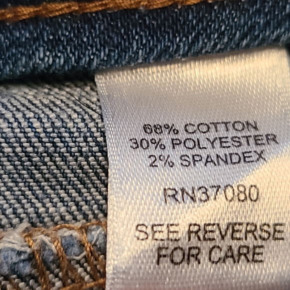 Est. 1948 denim jeans frayed bottoms. Woman's size 16. Blue like New - Picture 8 of 9